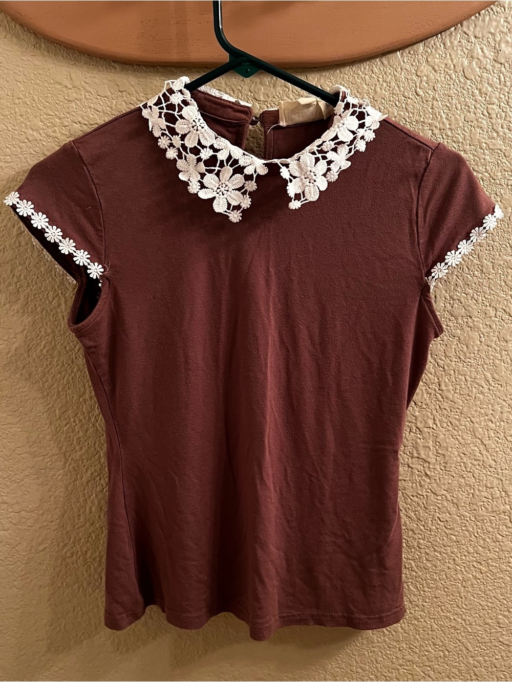 Sweet Wanderer Brown Tee with White Crochet Floral Collar